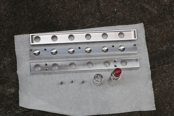 6 Lubang Vermicelli Profesional Lipstick Mold CE ISO Bersertifikat