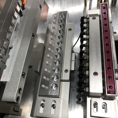 Otomatis 12 lubang lipstik Aluminium Mold Demoulding Mesin